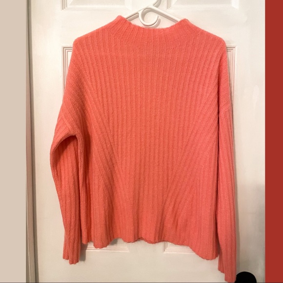 Old Navy Sweaters - 3/$15! Pink Old Navy Cropped Sweater